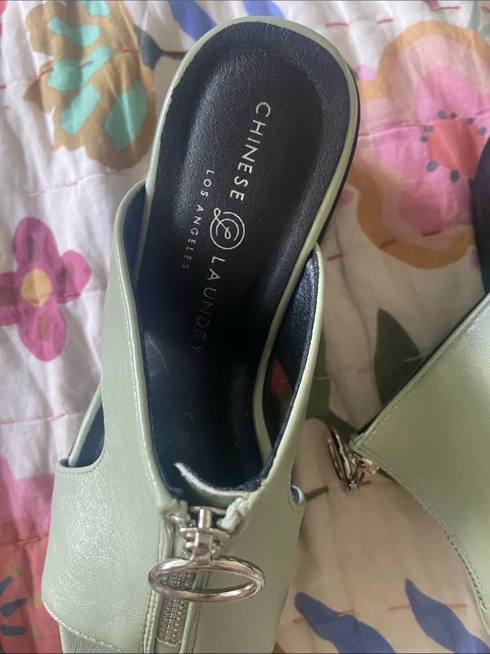 Chinese Laundry Mint Slide Wedge Mules with Silver Ring Zip 6.5